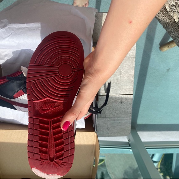 Nike Jordan 1 MID - Picture 7 of 9